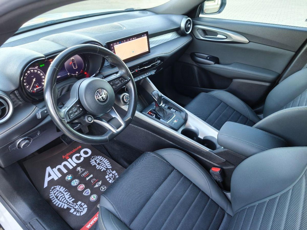 Alfa Romeo Tonale 1.6 Veloce 130cv tct6 (13)