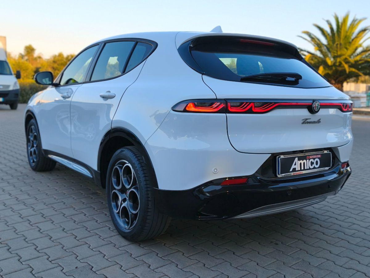 Alfa Romeo Tonale 1.6 Veloce 130cv tct6 (9)