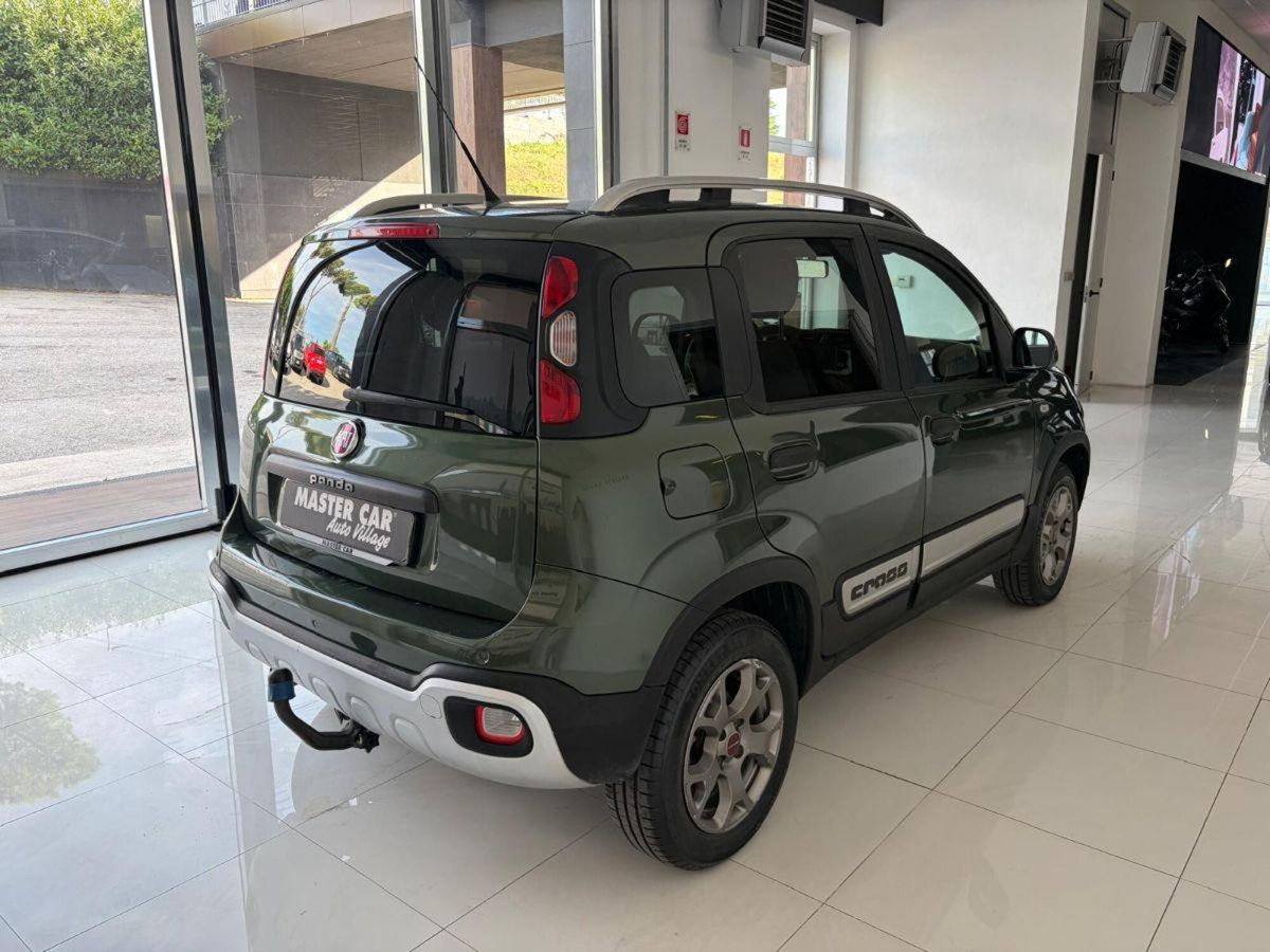 Fiat Panda 1.3 MJT 95 CV S&S 4x4 (4)