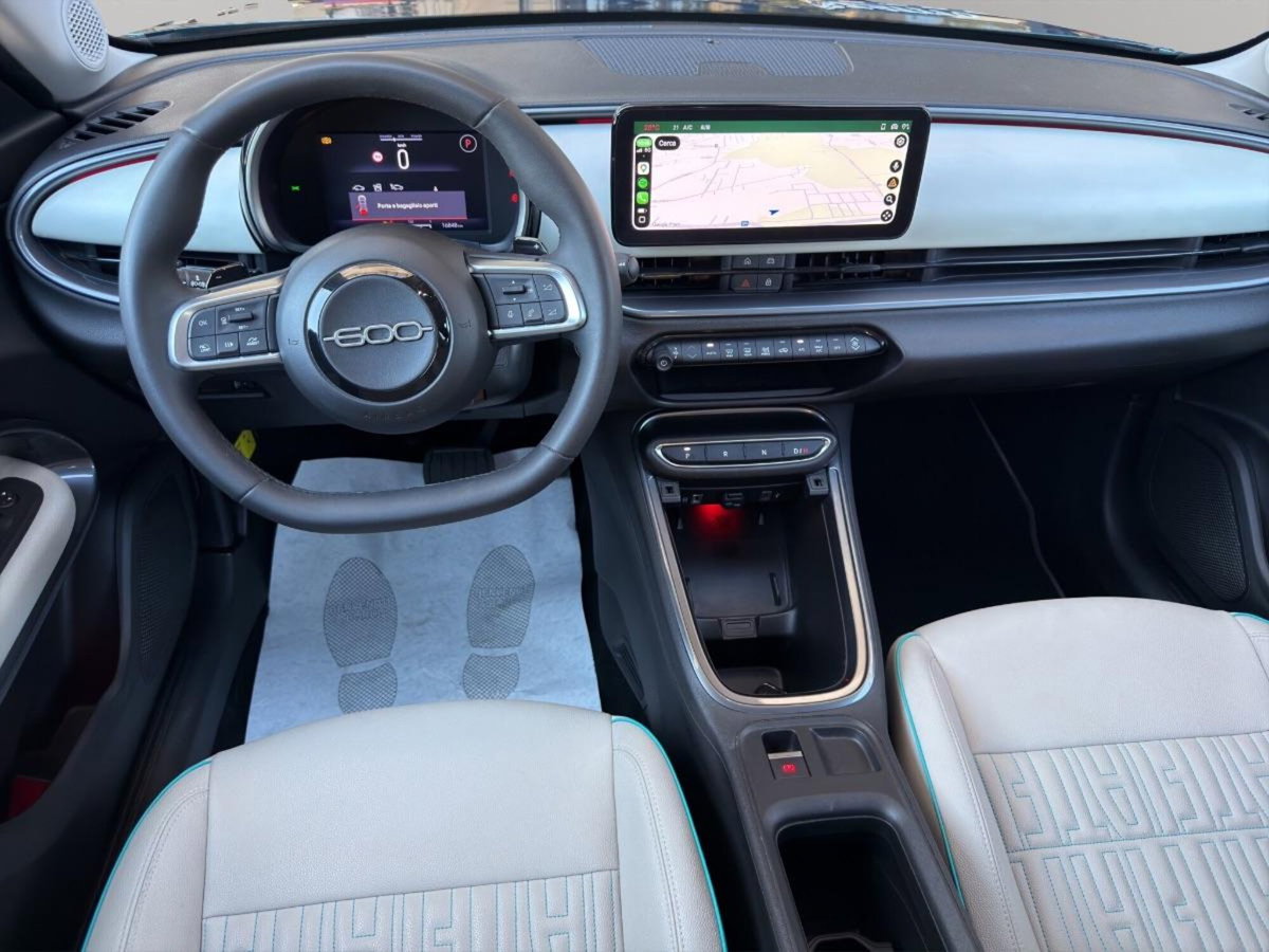 Fiat 600 1.2 hybrid La Prima 110cv auto (11)