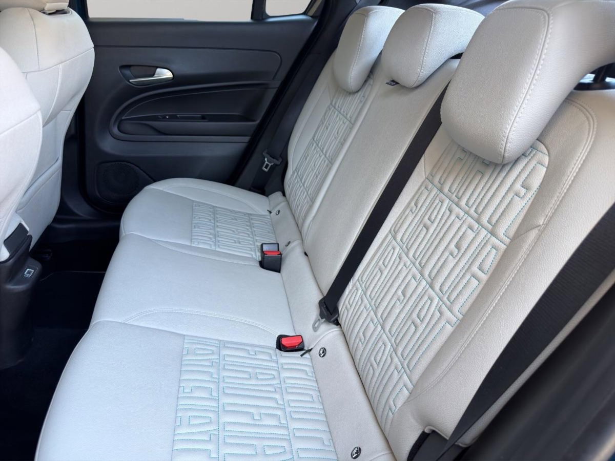 Fiat 600 1.2 hybrid La Prima 110cv auto (16)