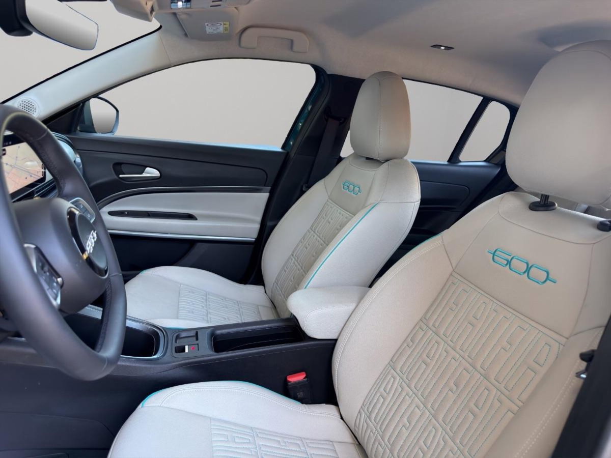 Fiat 600 1.2 hybrid La Prima 110cv auto (20)