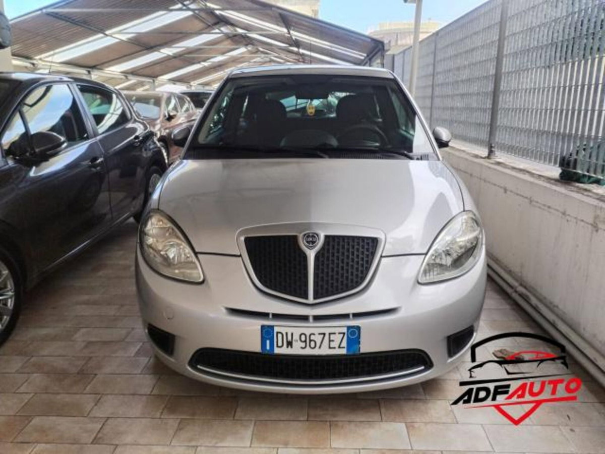 Lancia Ypsilon 1.2 New Oro