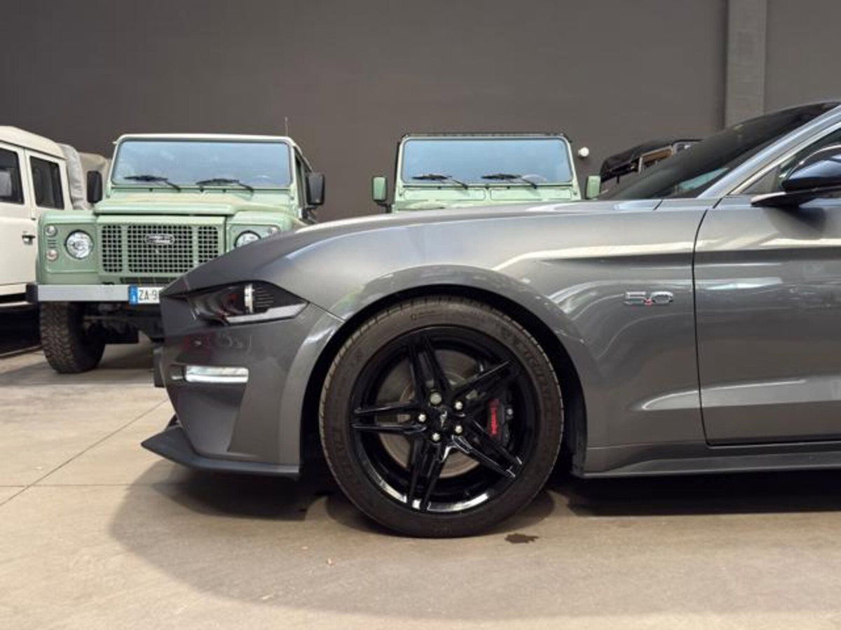 Ford Mustang Coupé Fastback 5.0 V8 aut. GT (7)