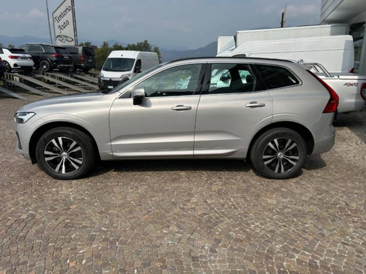 Volvo XC60 B4 (d) AWD automatico Core N1 (3)