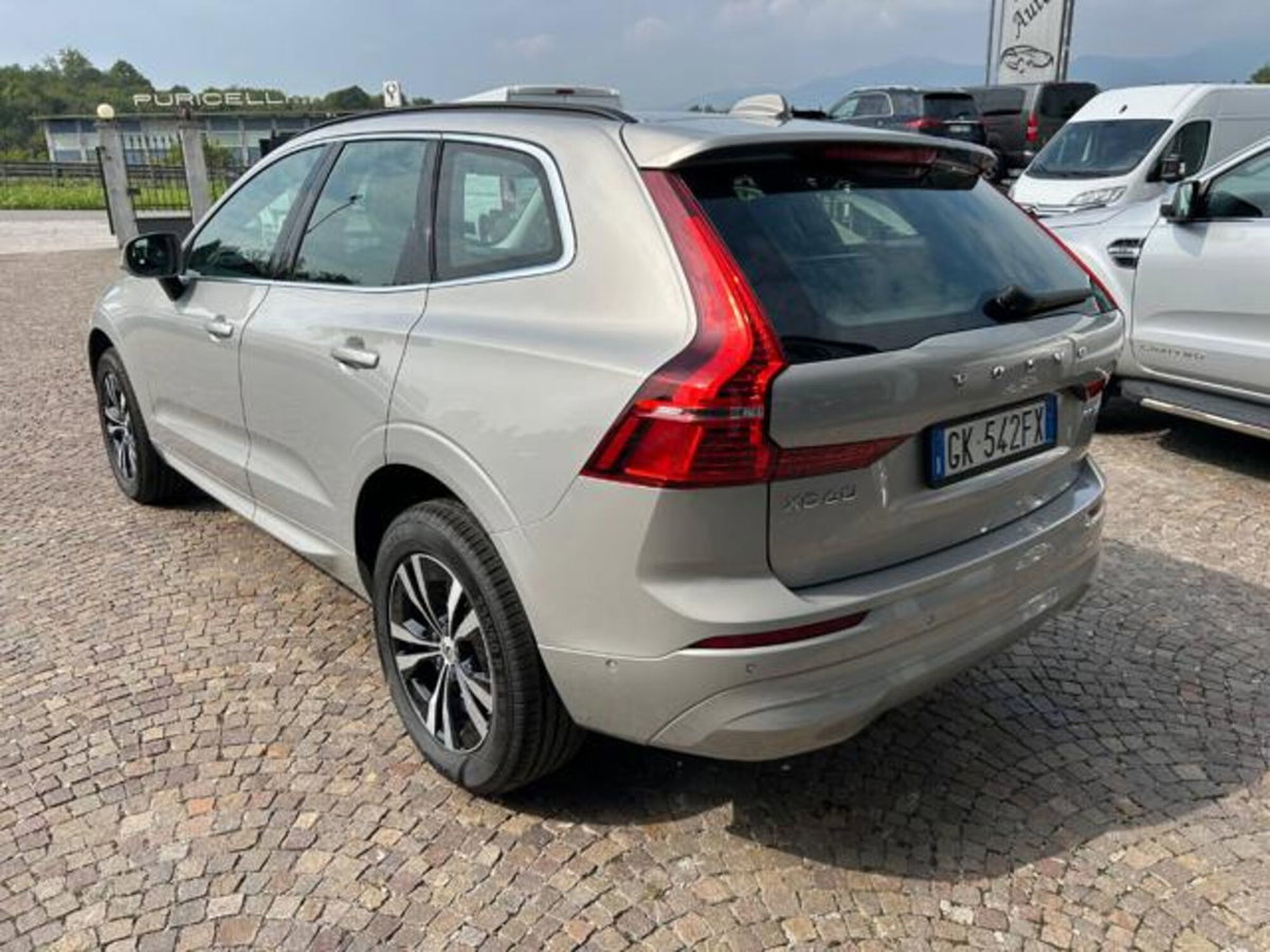 Volvo XC60 B4 (d) AWD automatico Core N1 (4)