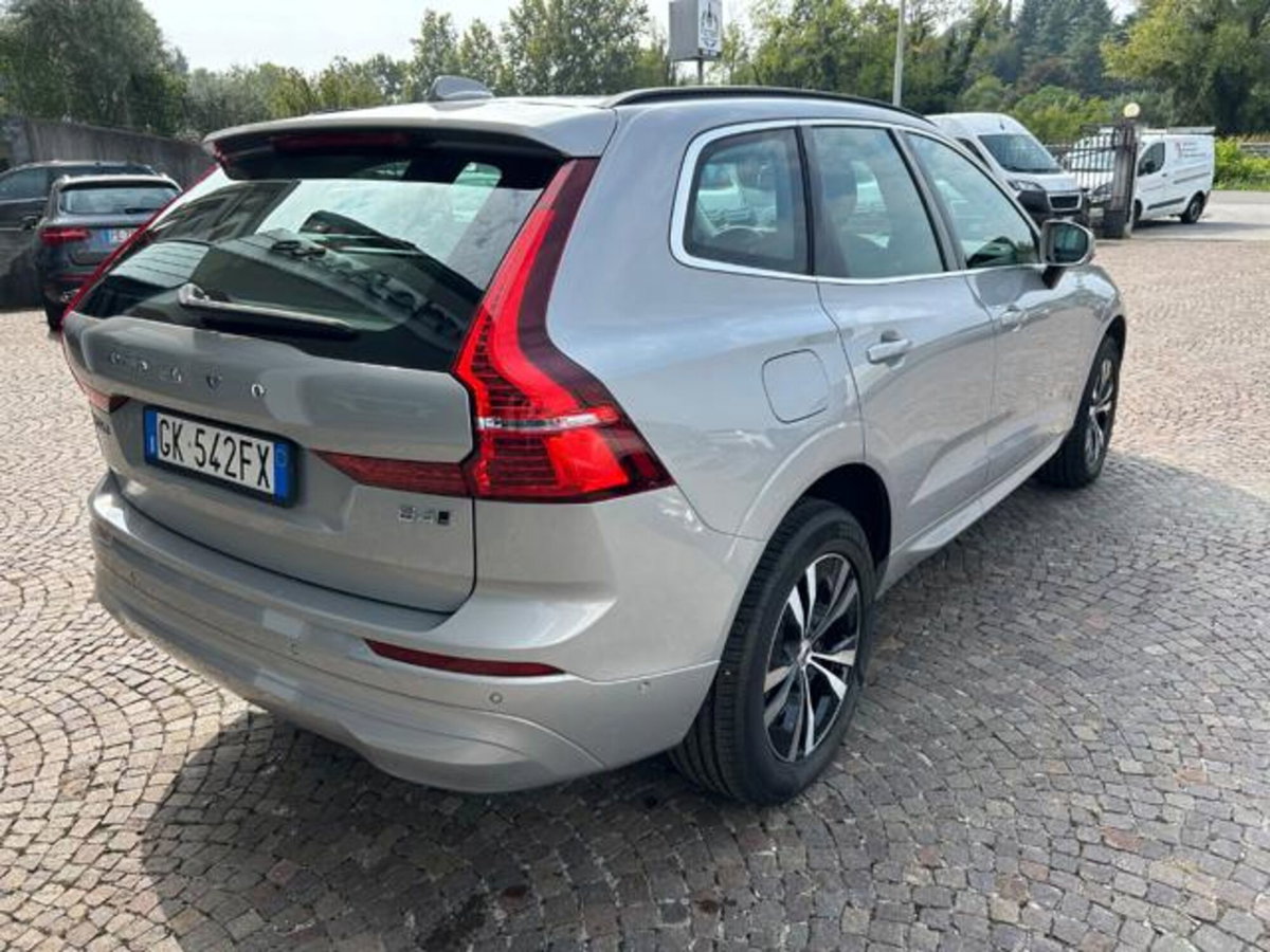 Volvo XC60 B4 (d) AWD automatico Core N1 (5)