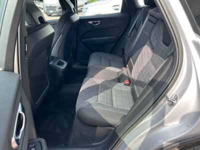 Volvo XC60 B4 (d) AWD automatico Core N1 (6)