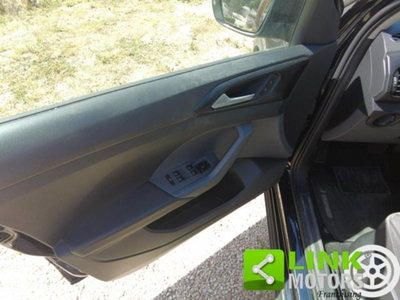 Volkswagen T-Cross 1.0 TSI 110 CV DSG Style (10)