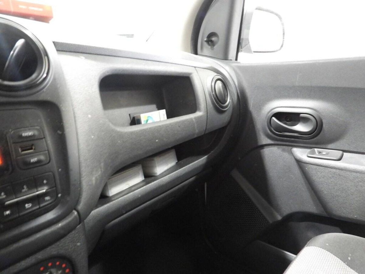 Dacia Dokker Furgone 1.5 dCi 8V 75CV Furgone (12)
