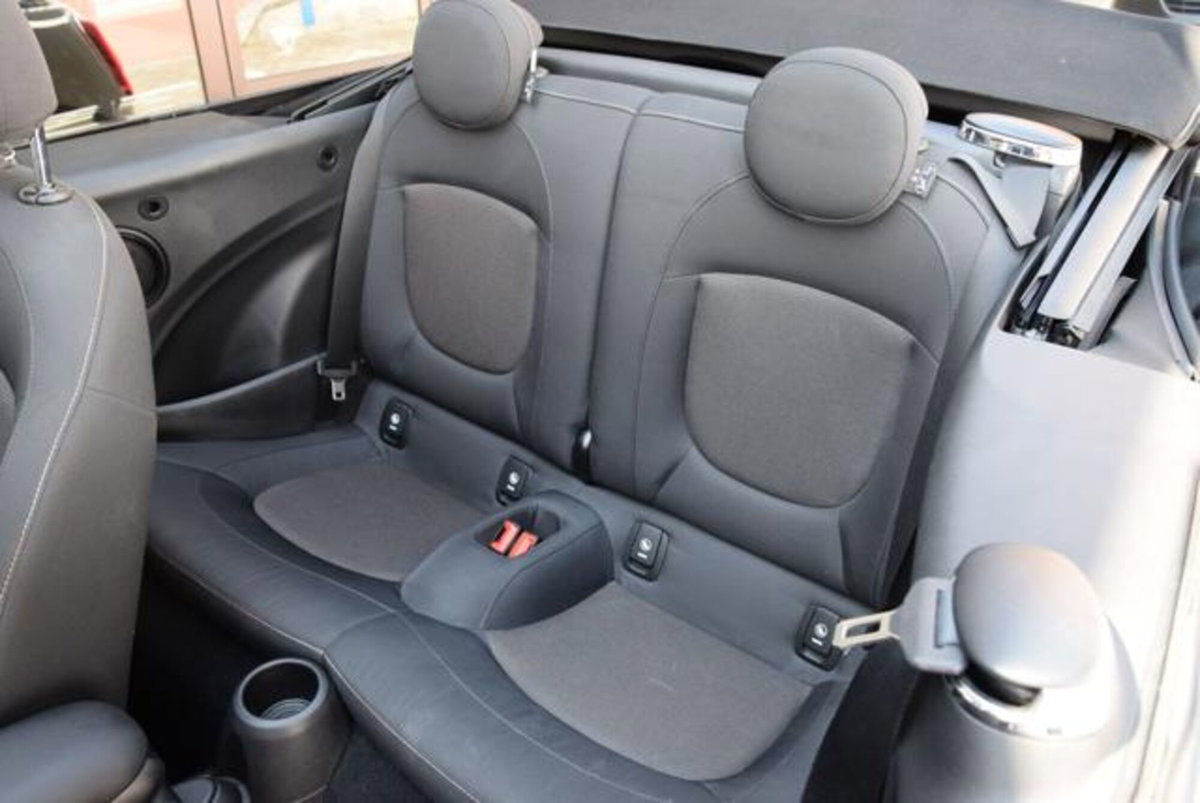 MINI Mini Cabrio 1.5 One Cabrio (13)