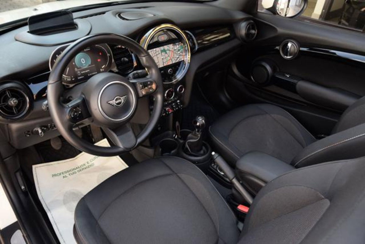 MINI Mini Cabrio 1.5 One Cabrio (7)