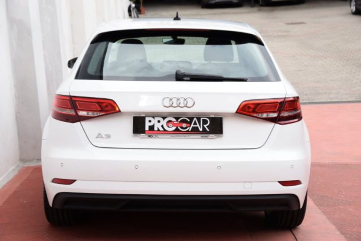 Audi A3 Sportback 30 g-tron S tronic Sport (10)