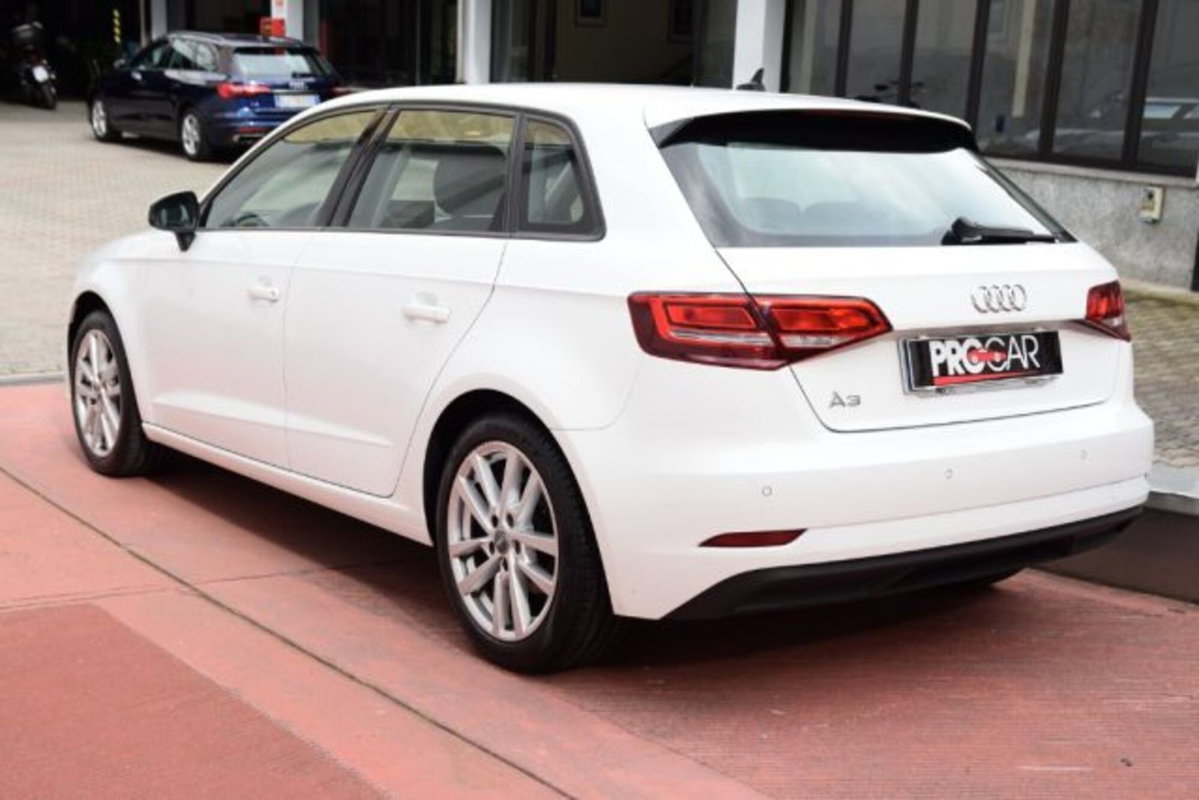 Audi A3 Sportback 30 g-tron S tronic Sport (11)