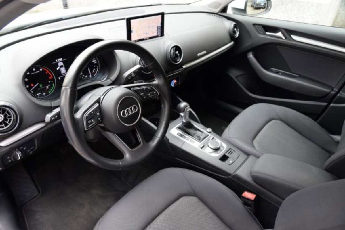 Audi A3 Sportback 30 g-tron S tronic Sport (14)