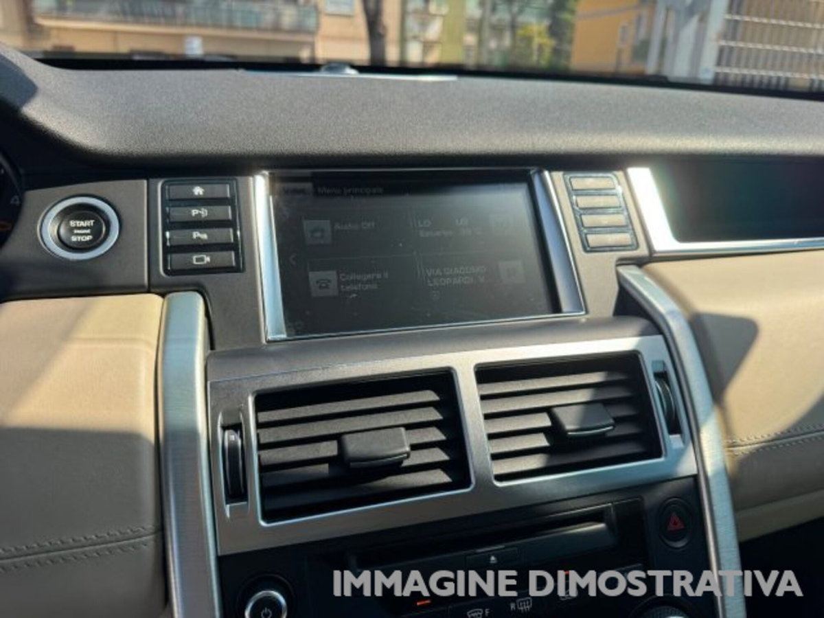 Land Rover Discovery Sport 2.2 SD4 HSE Luxury (14)