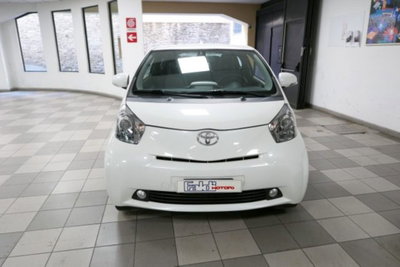 Toyota iQ 1.0 CVT Lounge (2)