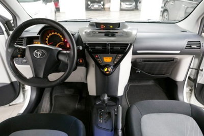 Toyota iQ 1.0 CVT Lounge (6)
