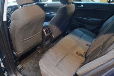Kia Sportage 1.6 CRDI 115 CV 2WD Business Class (11)