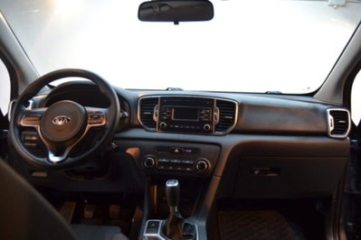 Kia Sportage 1.6 CRDI 115 CV 2WD Business Class (8)