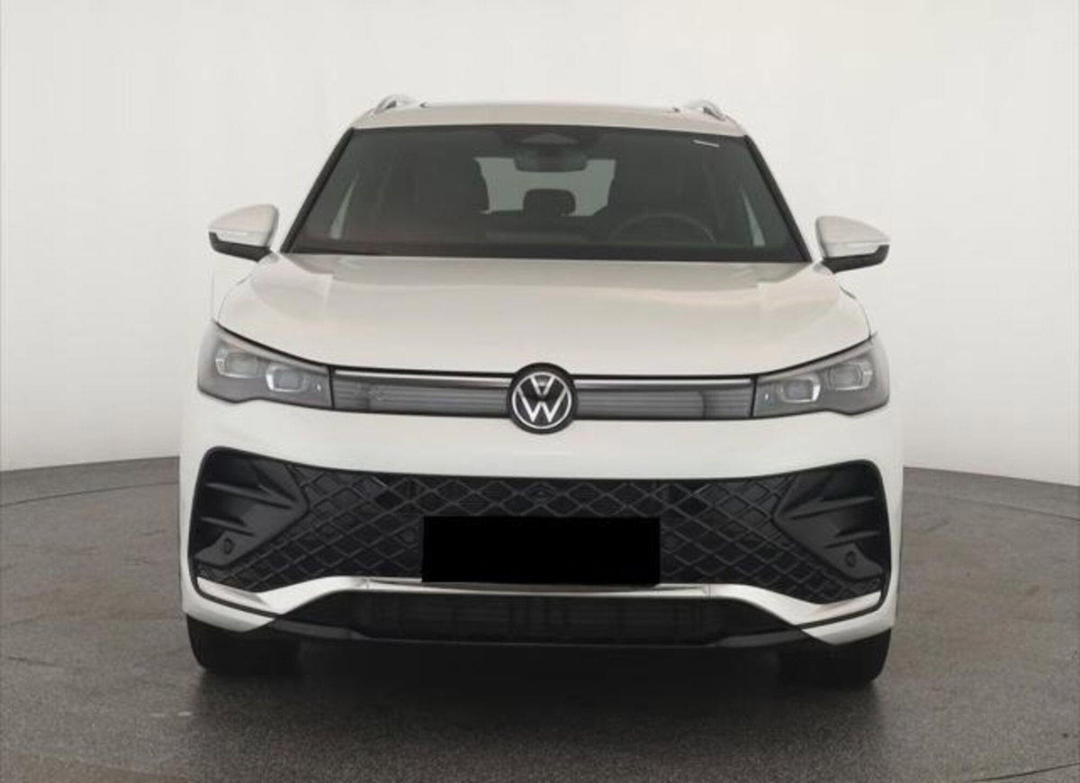 Volkswagen Tiguan 2.0 tdi R-Line 4motion 193cv dsg (19)