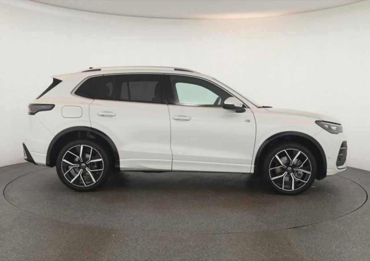 Volkswagen Tiguan 2.0 tdi R-Line 4motion 193cv dsg (5)