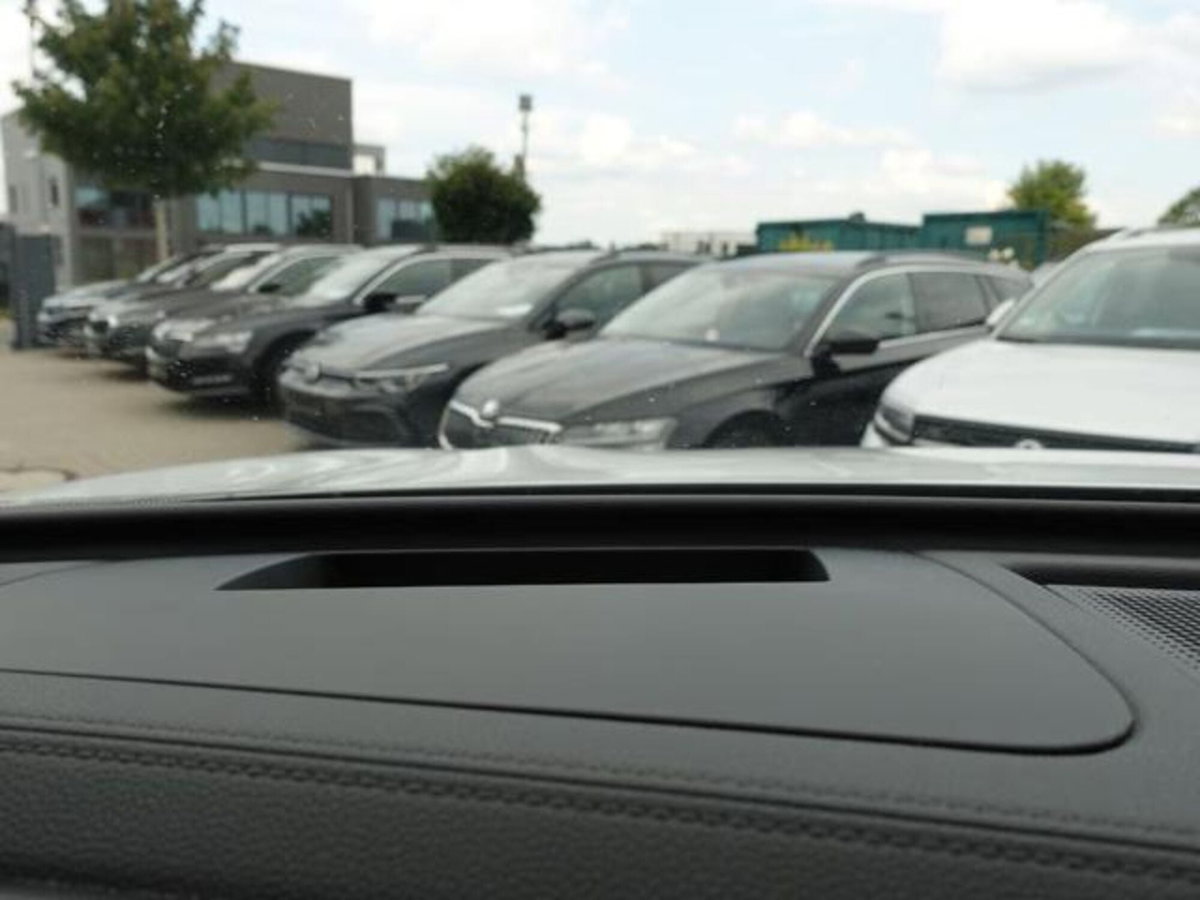 Volkswagen Tiguan 2.0 tdi R-Line 4motion 193cv dsg (13)