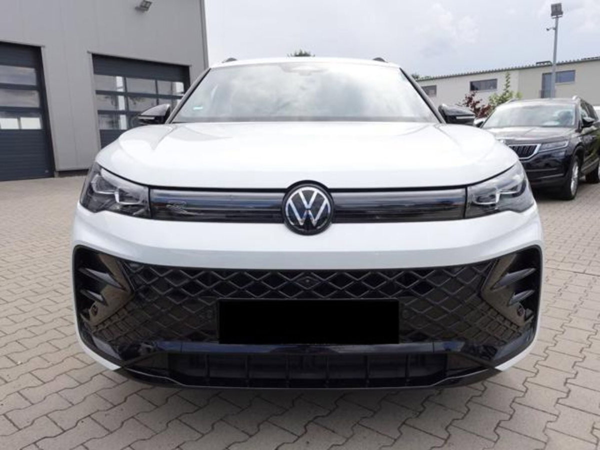 Volkswagen Tiguan 2.0 tdi R-Line 4motion 193cv dsg (2)