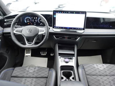 Volkswagen Tiguan 2.0 tdi R-Line 4motion 193cv dsg (9)