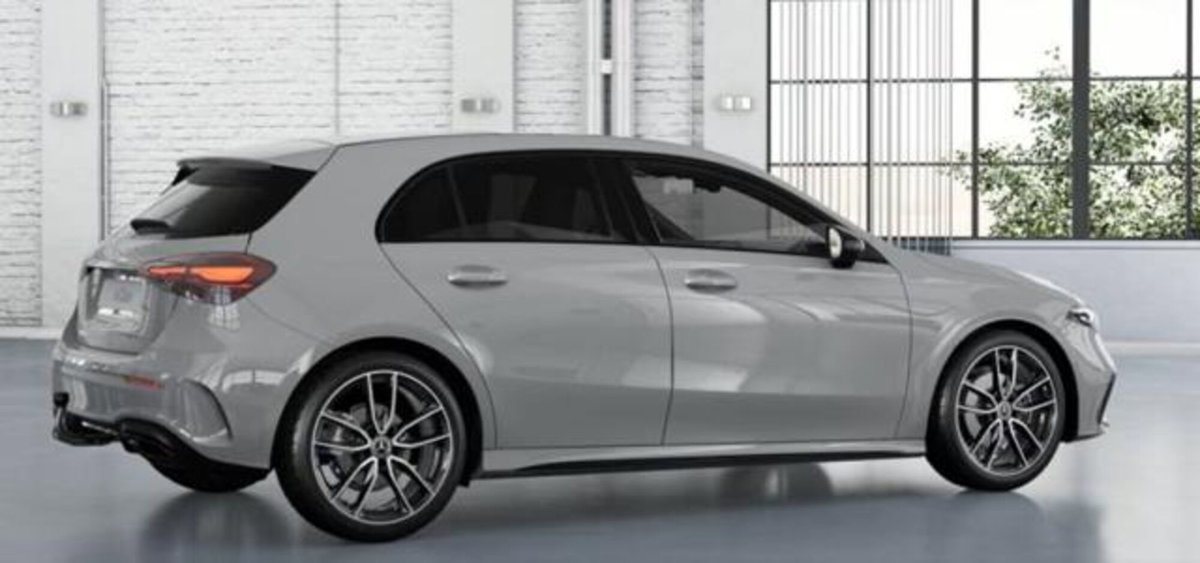Mercedes-Benz Classe A Sedan 200 d AMG Line Premium Plus auto (12)