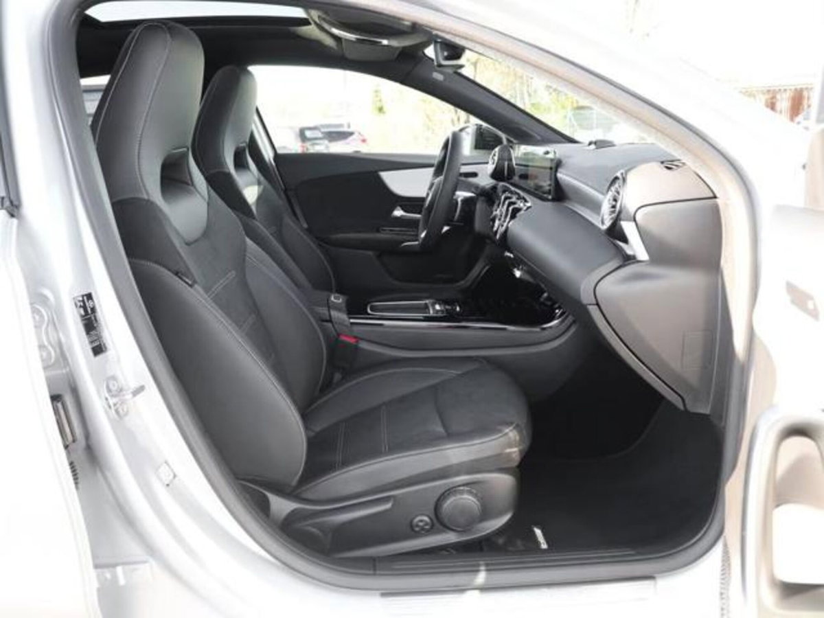 Mercedes-Benz Classe A Sedan 200 d AMG Line Premium Plus auto (5)