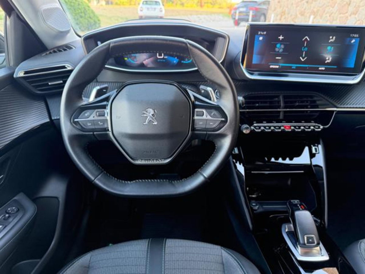 Peugeot 208 1.2 puretech Active s&s 100cv (13)