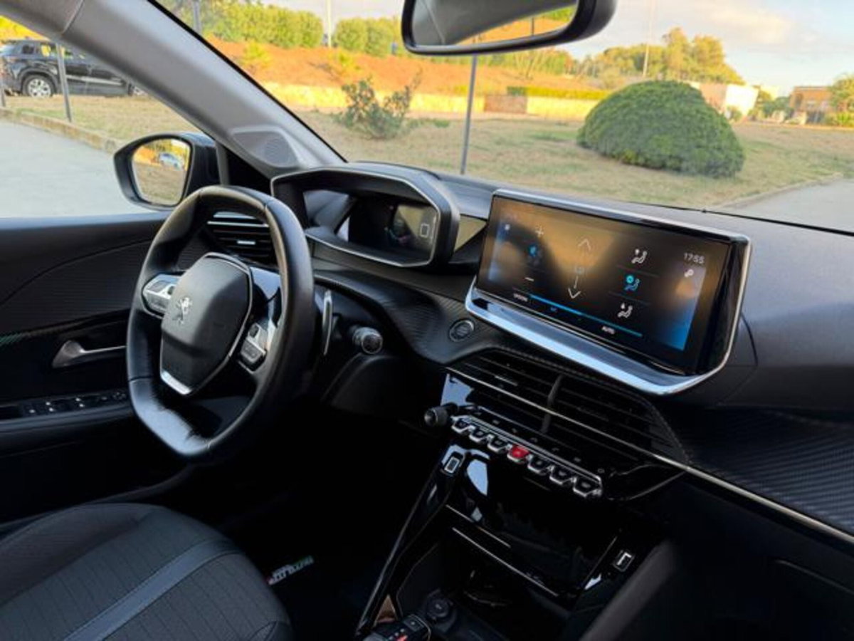 Peugeot 208 1.2 puretech Active s&s 100cv (19)