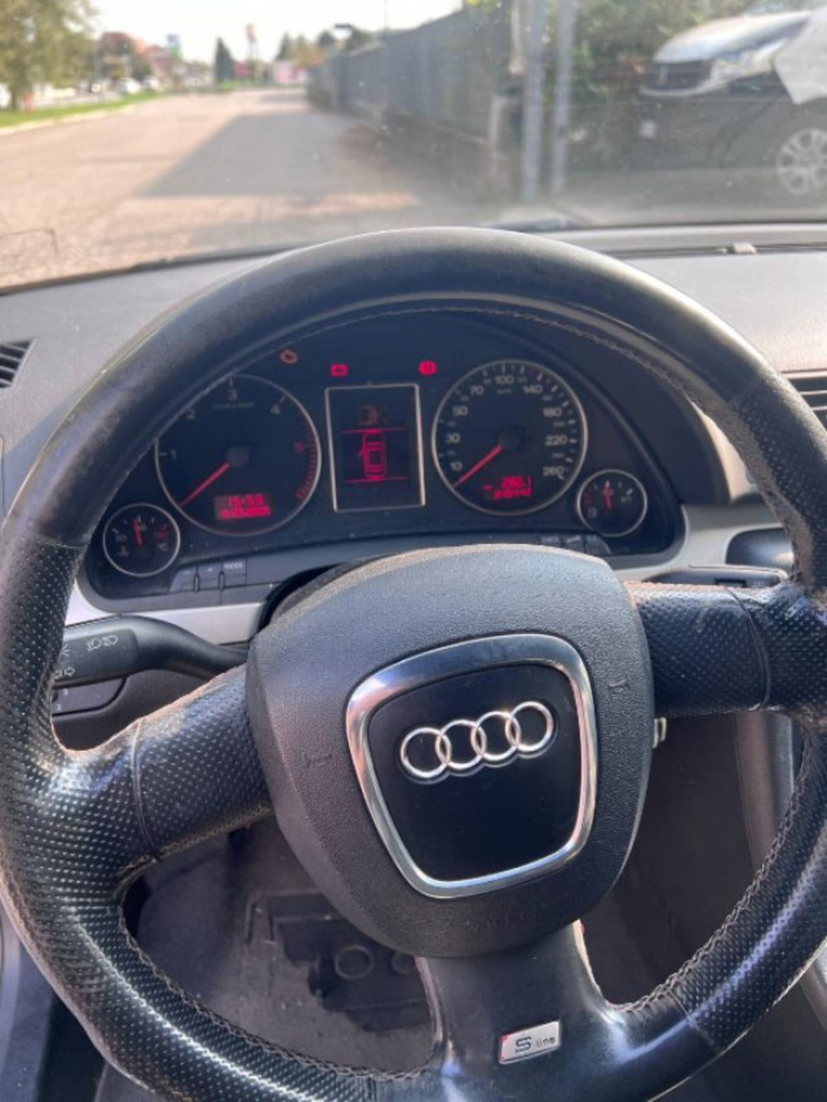 Audi A4 Avant 2.0 16V TDI multitronic Sport (3)