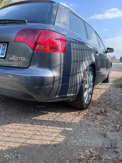 Audi A4 Avant 2.0 16V TDI multitronic Sport (4)