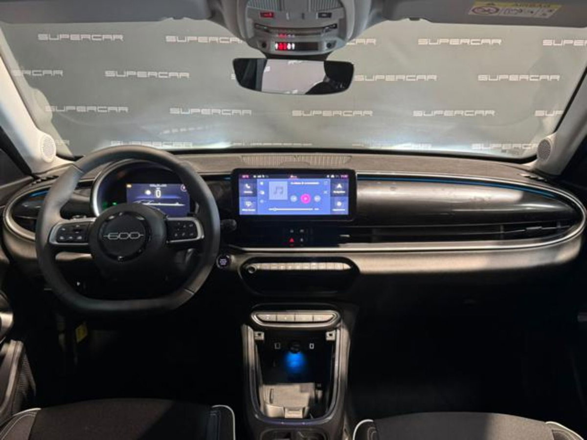 Fiat 600 1.2 hybrid Pop 145cv auto (10)
