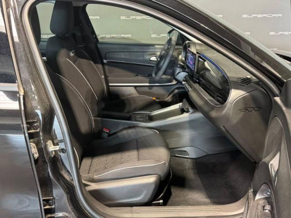 Fiat 600 1.2 hybrid Pop 145cv auto (12)