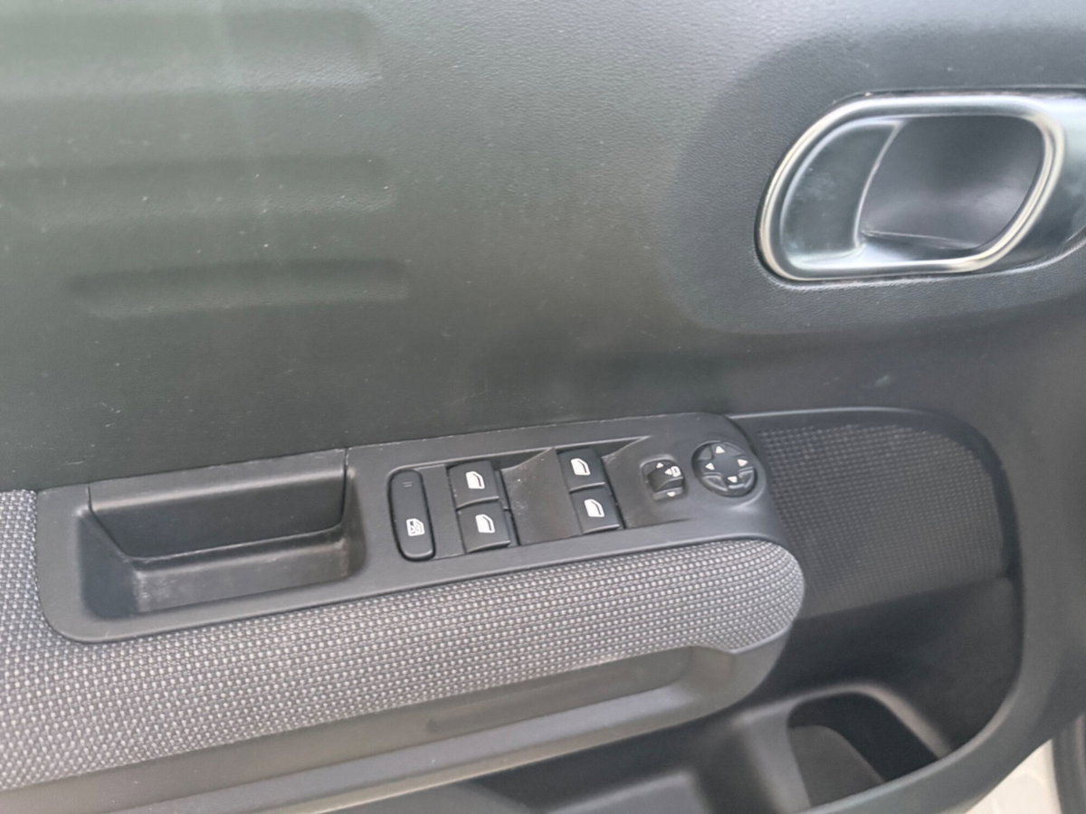 Citroen C3 Aircross PureTech 110 S&S Shine Pack (13)