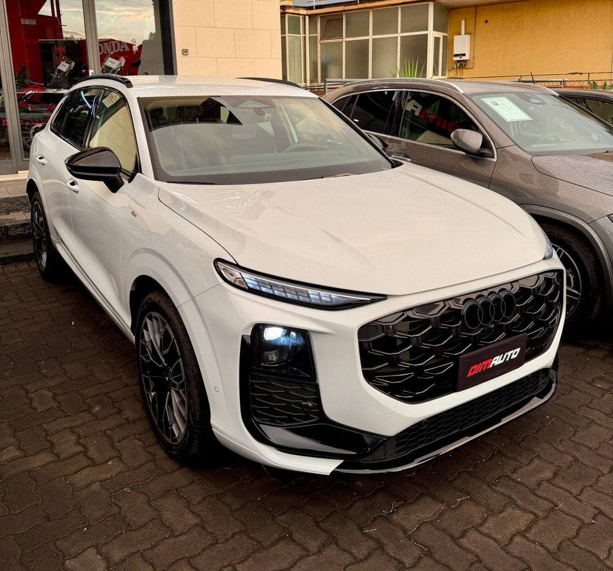 Audi Q3 Sportback 35 TDI quattro S tronic S line edition (2)