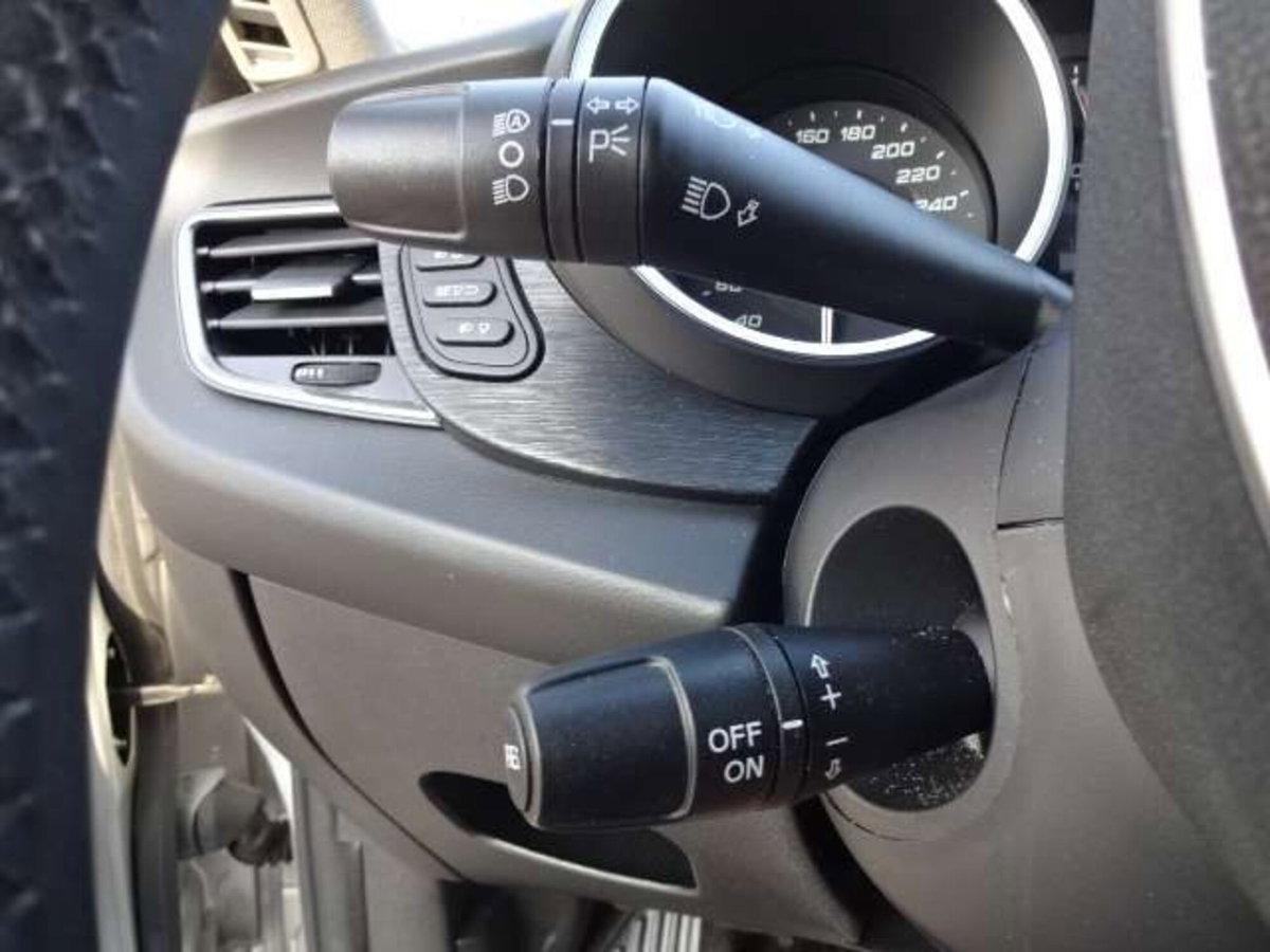 Alfa Romeo Giulietta 1.4 Turbo Super 120cv (11)