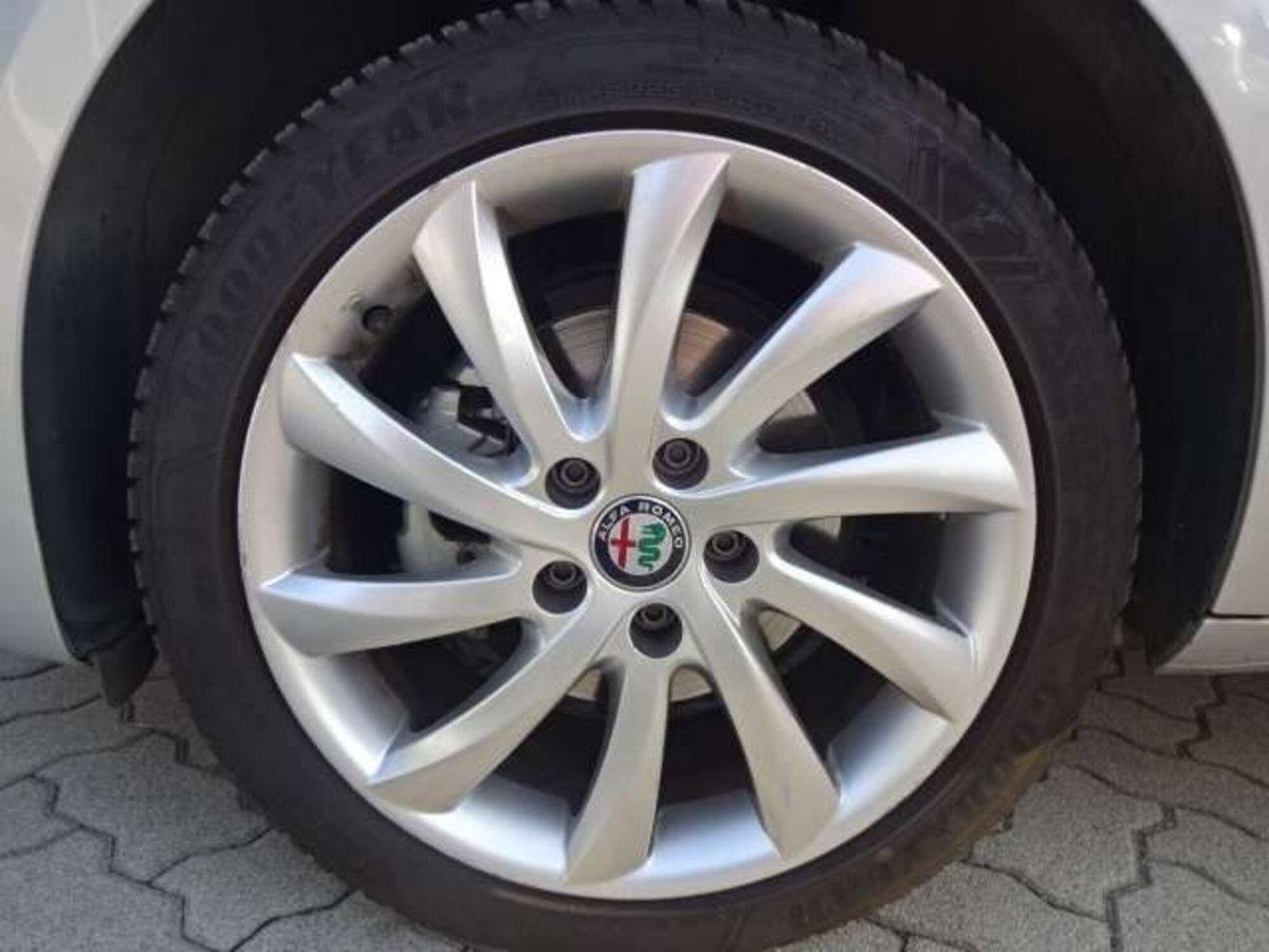 Alfa Romeo Giulietta 1.4 Turbo Super 120cv (15)