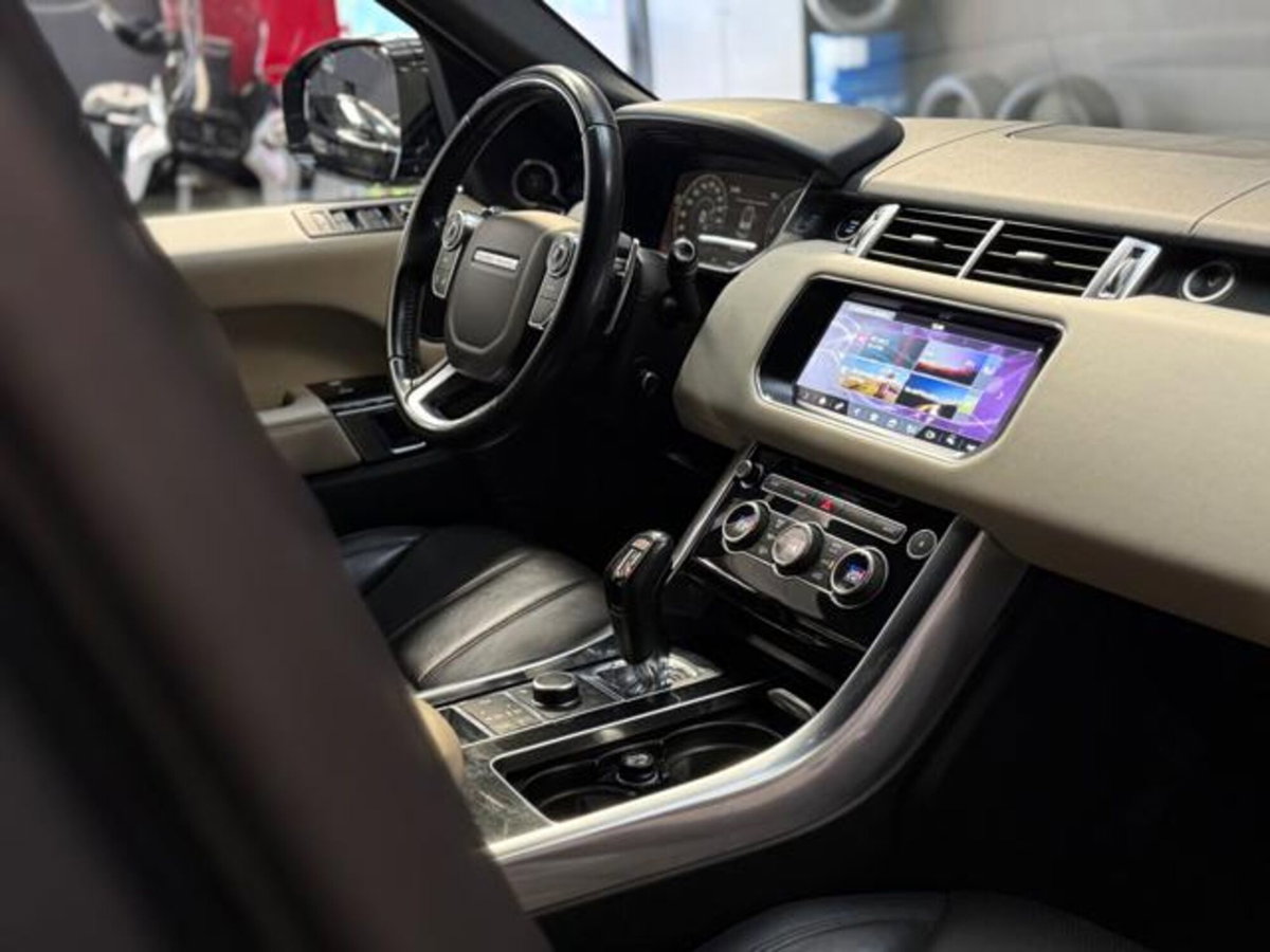 Land Rover Range Rover Sport 3.0 TDV6 HSE Dynamic (13)