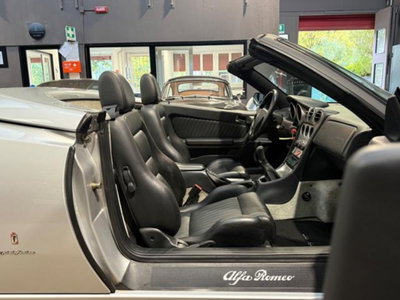 Alfa Romeo Spider 2.0i 16V Twin Spark cat L (15)
