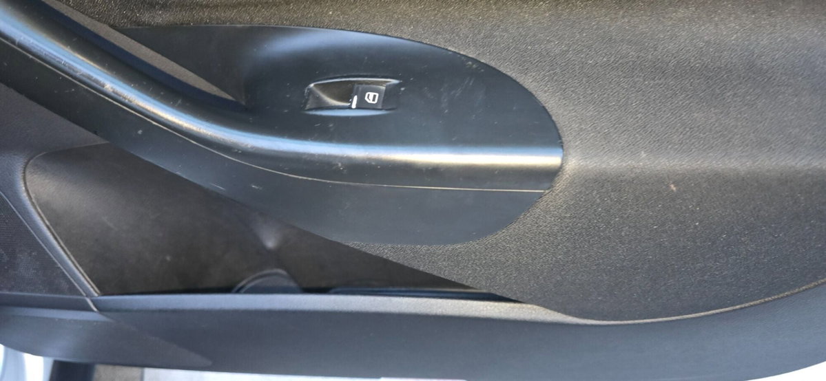 Volkswagen Passat Variant 2.0 TDI DPF Comfortline (14)