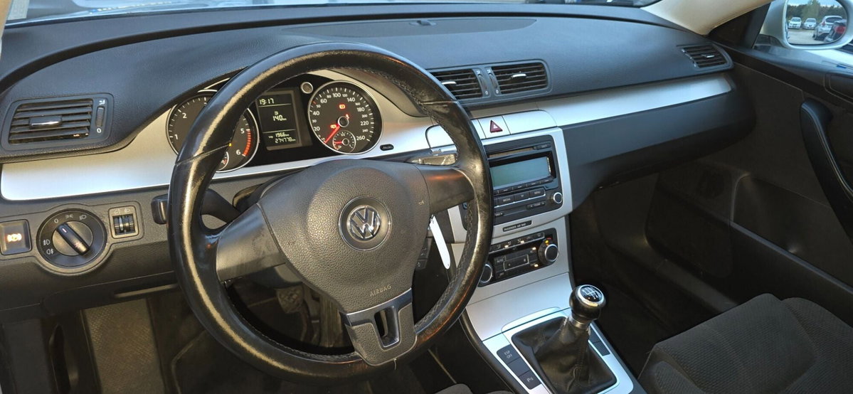 Volkswagen Passat Variant 2.0 TDI DPF Comfortline (7)
