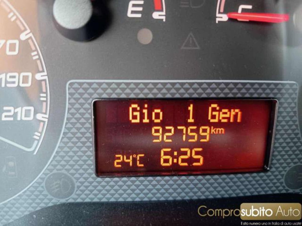 Fiat Fiorino 1.3 MJT 80CV Combinato (15)