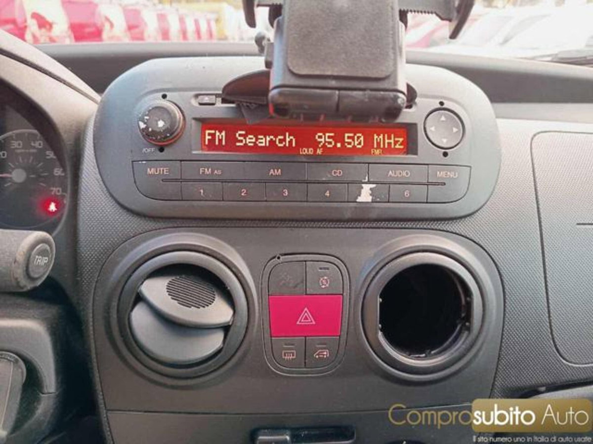 Fiat Fiorino 1.3 MJT 80CV Combinato (19)
