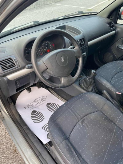 Renault Clio 1.2 cat 5 porte Expression (8)