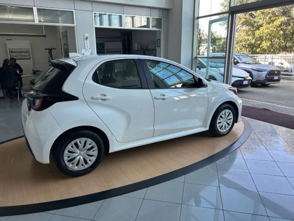 Toyota Yaris Cross 1.5 Hybrid 5p. E-CVT Active (5)