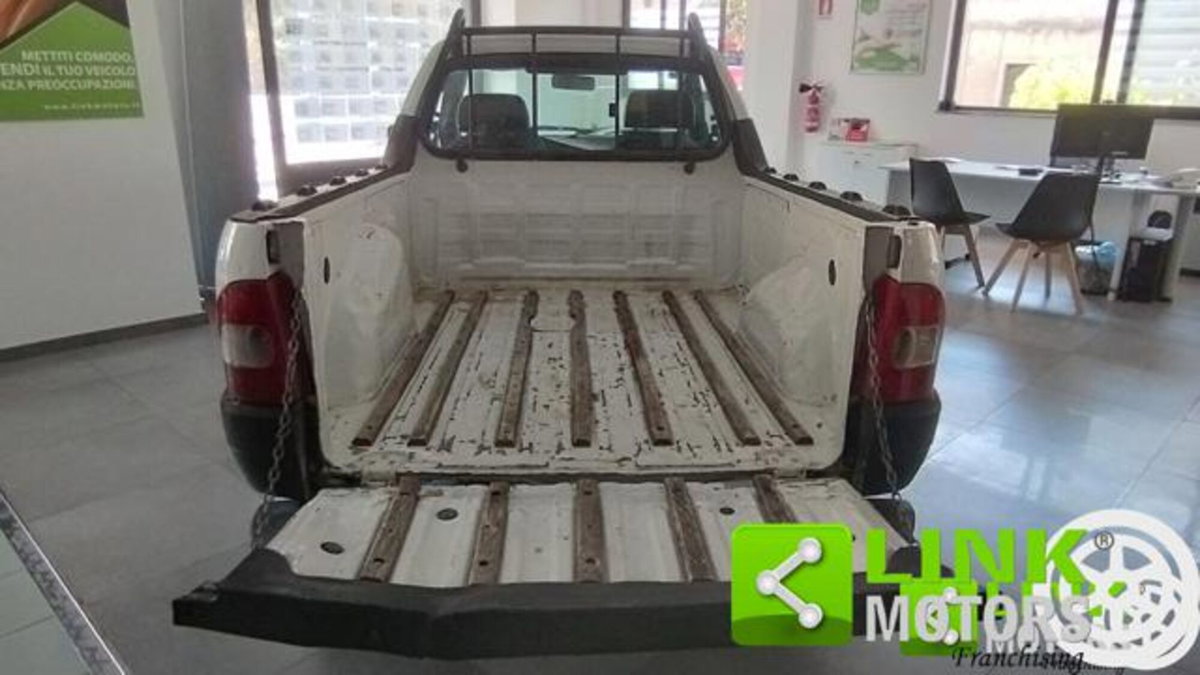 Fiat Strada 1.9 diesel Pick-up (9)